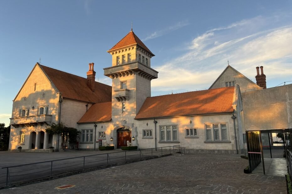 Fachada do Palácio Boa Vista, museu e residência de inverno do governo paulista, em Campos do Jordão (SP)